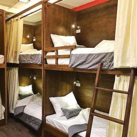 Rustic House Backpacker Hanoi Bagian luar foto