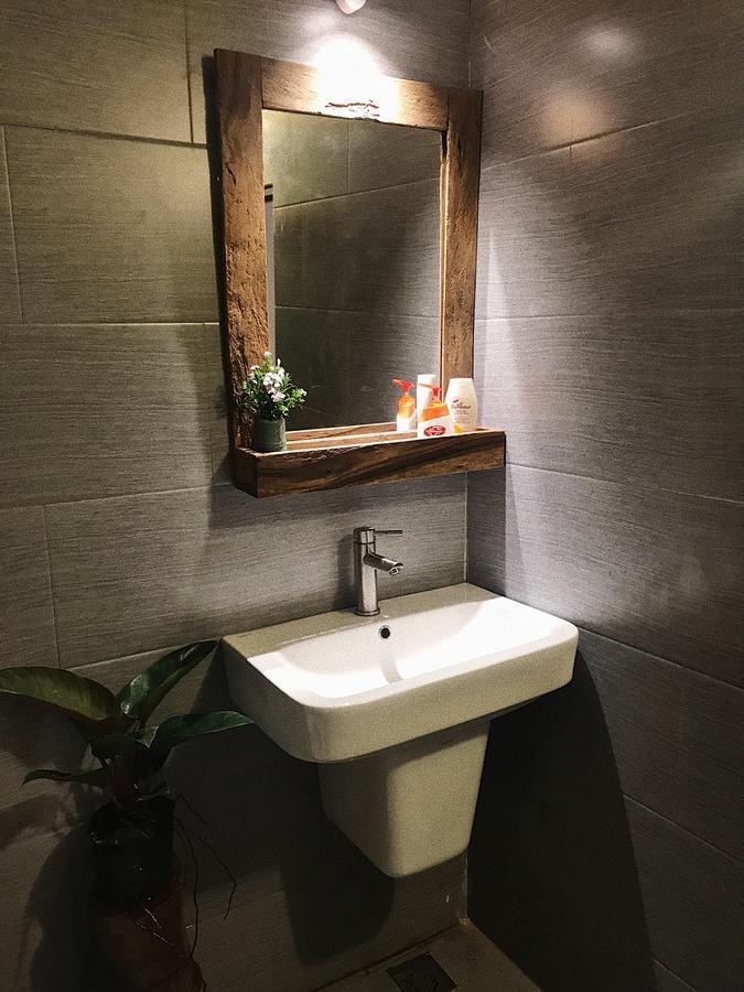 Rustic House Backpacker Hanoi Bagian luar foto